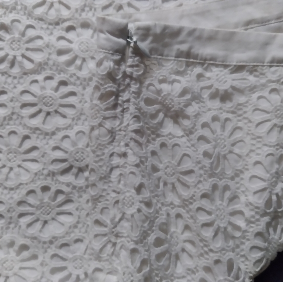 TALBOTS WHITE SKIRT - Picture 4 of 9
